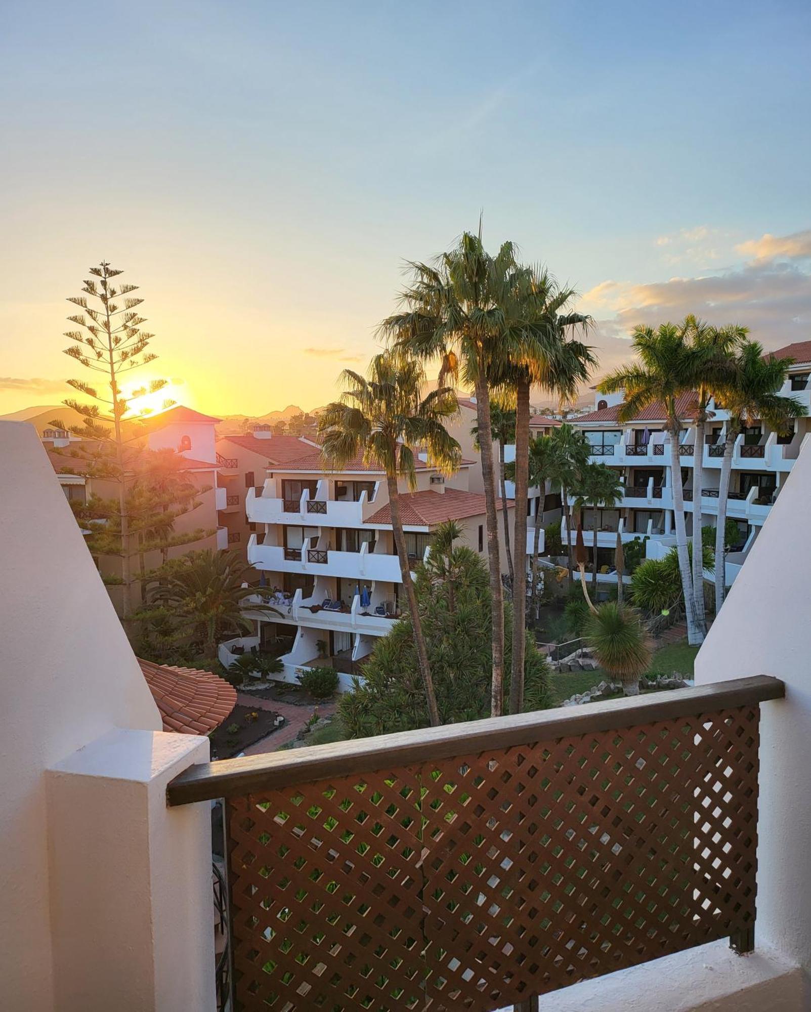 Moderno Y Luminoso Atico Con Vistas Y Piscina Apartamento San Miguel de Abona Exterior foto